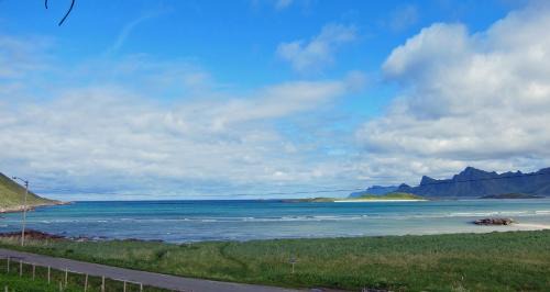 Flakstad House | Heloíse`s accommodation