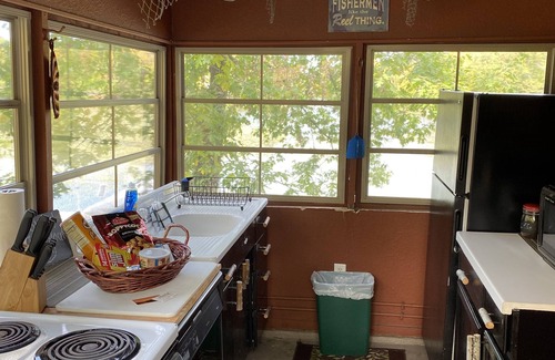 Brill Cottage | Hemlock Hide-A-Way Lakefront Cabin with Great Views!