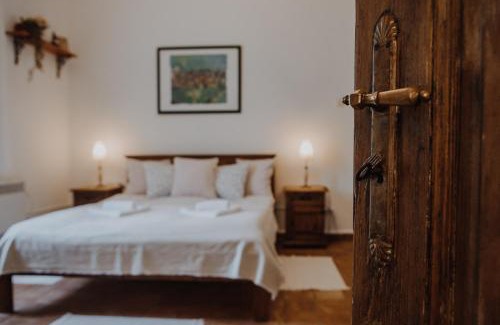 Szecseny Apartment | Hengermalom Kúria