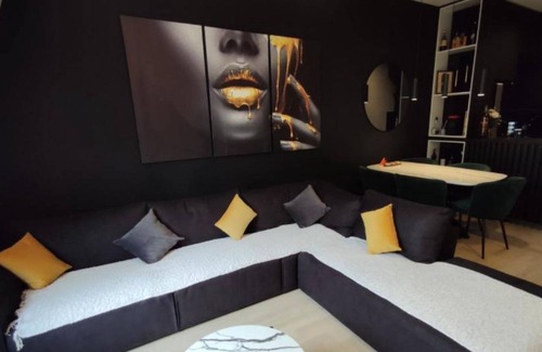 Donje Polje Apartment | Heritage Haven – Luxurious Apt - One Bedroom Apt