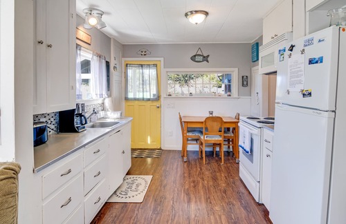 Seal Rock House | Heron Beach Cottage - peaceful relaxation