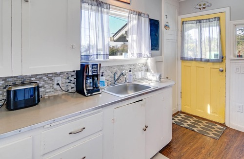 Seal Rock House | Heron Beach Cottage - peaceful relaxation