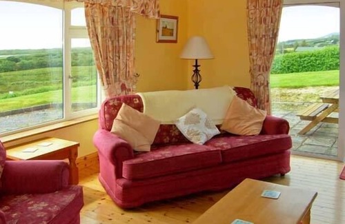 Banna Cottage | HERON'S NEST, family friendly, with open fire in Inch, County Kerry
