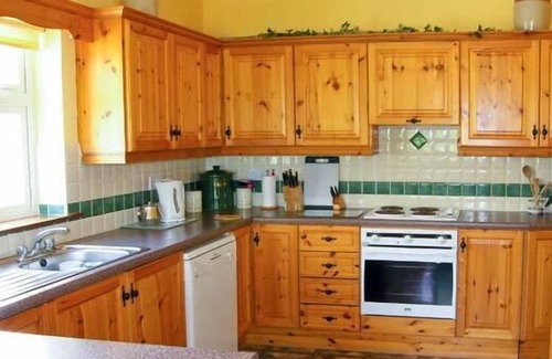 Banna Cottage | HERON'S NEST, family friendly, with open fire in Inch, County Kerry