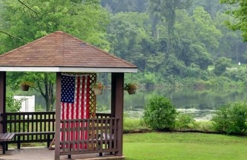 Lebanon - Pine Grove RV Rental | Hershey RV & Camping Resort