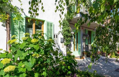 Sempeter pri Gorici Apartment | Hiša pri poetu