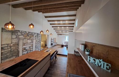 Kubed House | Hiša Skala Kubed