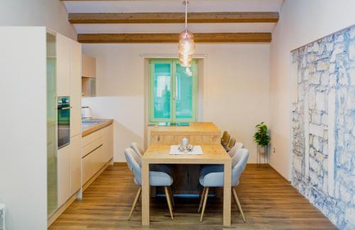 Kubed House | Hiša Skala Kubed