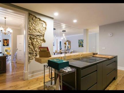 Misericordia House | Hi to the luxe apt