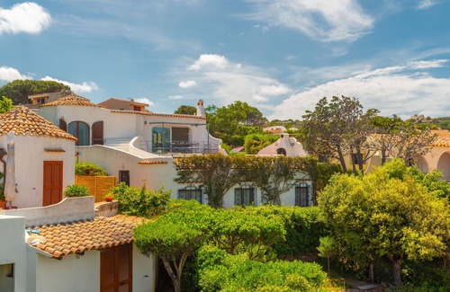 Porto Rafael House | Hibiscus by Interhome