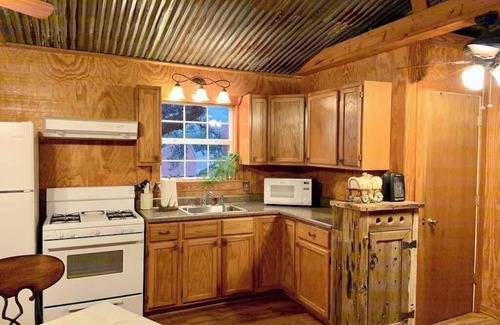 Llano Cabin | Hickory Ridge Hide Away Cabin- Romantic Getaway, Beautiful Starry Skies, Sunsets