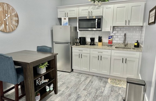 Egypt Lake-Leto Villa | Hidden Gem + King Bed