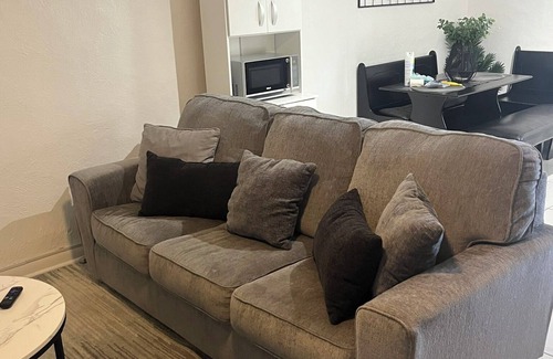 Pahokee Apartment | Hidden Gem located in Pahokee, FL