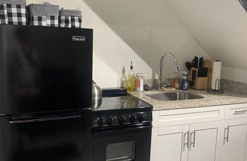 Pahokee Apartment | Hidden Gem located in Pahokee, FL