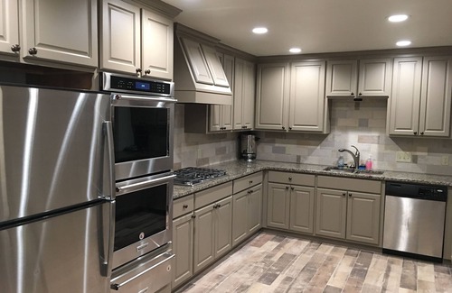 Center Cabin | Hidden Pines Lodge - Privacy in the East Texas Piney Woods