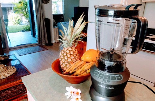 Punaluu Condo | Hidden Tiki Ohana at Punalu'u Black Sand Beach with ocean views, near Volcano National Park