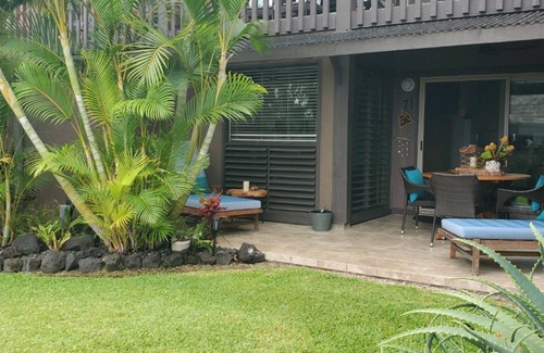 Punaluu Condo | Hidden Tiki Ohana at Punalu'u Black Sand Beach with ocean views, near Volcano National Park