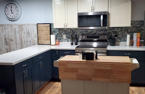 Kendall Cottage | Hide-a-way at Swan Lake: fishing, relaxing, and dog friendly.