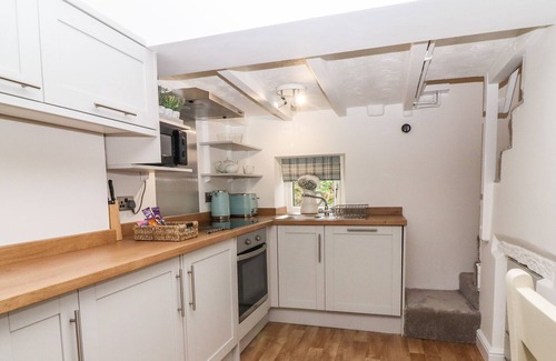 Barnoldswick Cottage | HIDEAWAY COTTAGE, character holiday cottage in Barnoldswick