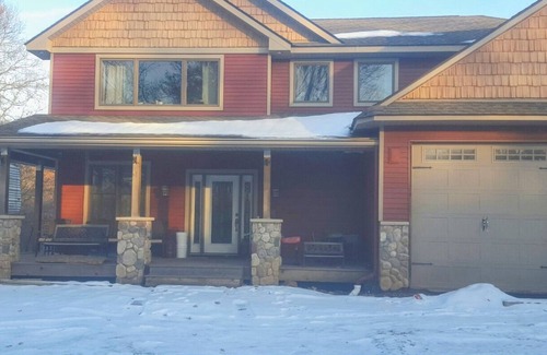 St. Joseph House | Hideaway from the Twin Cities: sharing my home, 5 single rooms, 2 adults 80/rm.