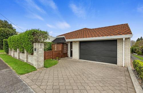 Tauranga South House | Hideaway on Edgecumbe