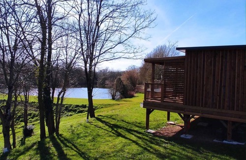 Maulevrier Ski Chalet | High-comfort "Lodge" chalet on stilts on the waterfront near the Puy du Fou!