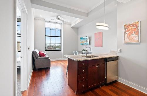 Olde Kensington Apartment | High-end 1br W Rooftop Amenities