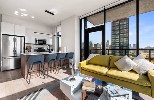 West Loop Apartment | High-End 2BR Apartments in West Loop