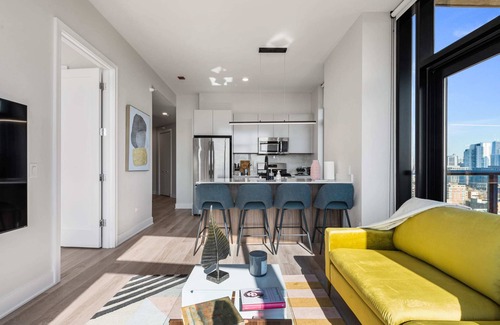 West Loop Apartment | High-End 2BR Apartments in West Loop