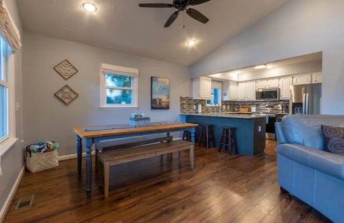 Semora House | High End Family-Friendly Waterfront Lake House with Dock and close to VIR