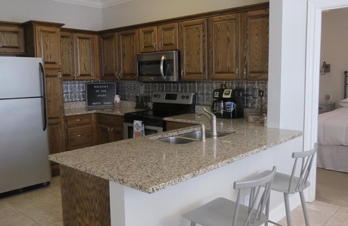 Oxford Condo | High Pointe 2 Bedroom 2 Bath Condo Close to all the Action!