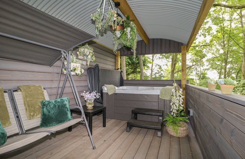 Wing Cottage | HIGH RIGG SHEPHERD'S HIDEAWAY, pet friendly in Brampton, Cumbria