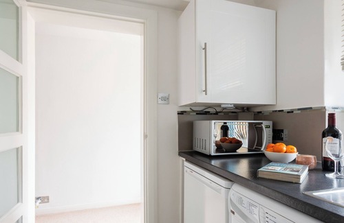 Churchill Apartment | High Spec Studio Westminster, Pimlico *Fantastic Central Location*