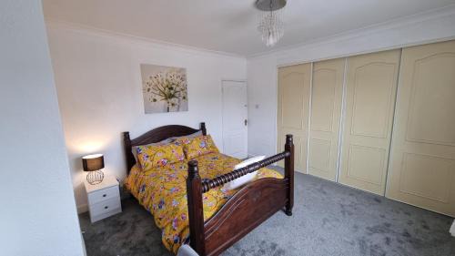 Lee-on-the-Solent Apartment | High St , 2 bed slp 6 Seaside flat