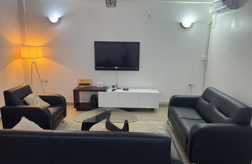 Yaounde Apartment | High standing furnished studio, WIFI, TV - Yaoundé, Omnisports