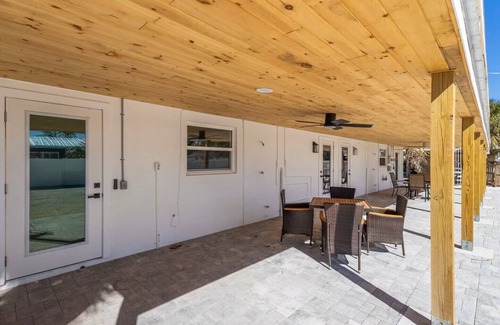 Holmes Beach House | High Tide Beach House on AMI