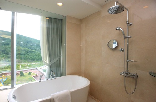 Sabuk Hotel | High1 Grand Hotel Convention Tower