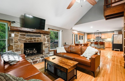 Rawley Springs Cabin | Highland Cabin, pets ok/GW Nat'l Forest/near JMU