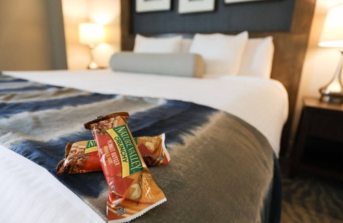 Fairfield Cabin | Highland King Suite | Spacious Stay & Sitting Area