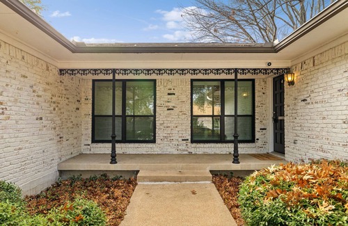 North Dallas House | Highland Park/North Park Mall Modern Stay Oasis