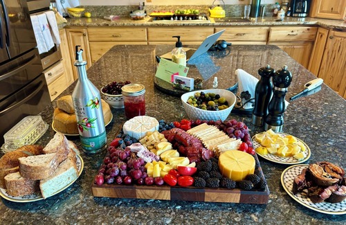 Homer House | Highly rated, loved by all with many amenities!