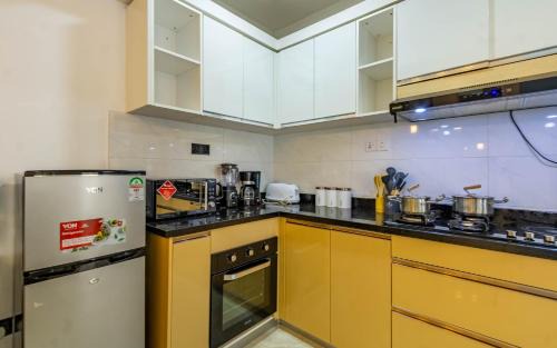 Thompson Estate Apartment | Hill Side44- Urban Oasis