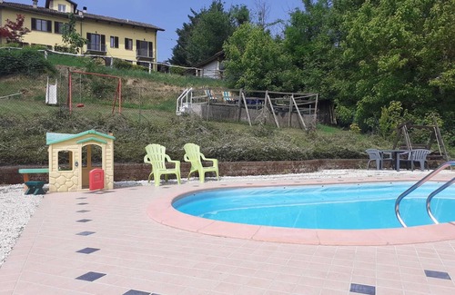 Nizza Monferrato Apartment | HILLS UNESCO relax in the "Barbera apartment" pool
