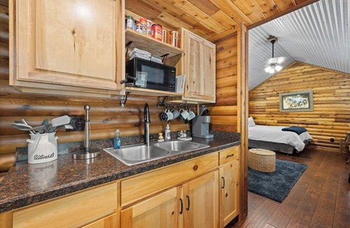 Pickens Cabin | Hillside Cabin | Forest Views | River | Kayaks