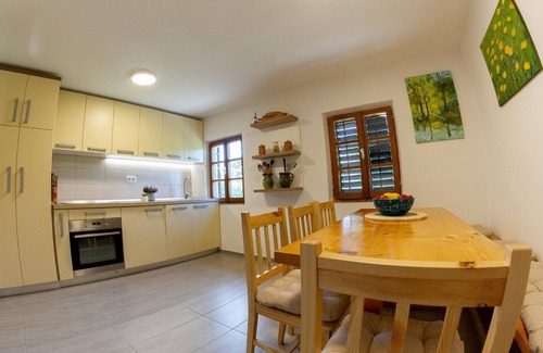 Cerklje ob Krki House | Hillside Haven Holiday Home with Sauna and Hot-Tub - One Bedroom Holiday Home with Sauna and Hot-Tub