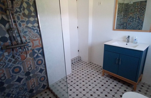 Sao Luis Other | Hilltop farmhouse - nature retreat steps away from scenic trails and the river