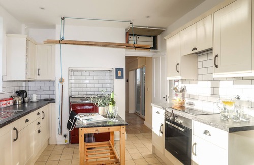 Garn Fadryn Cottage | Hilltop