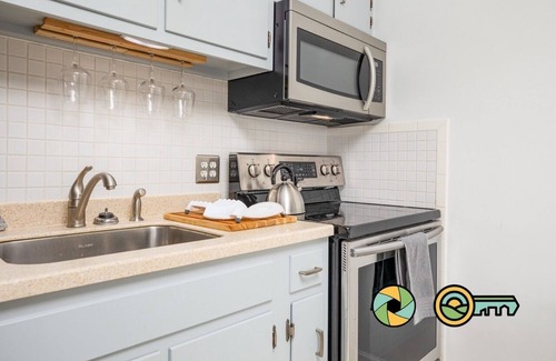 Basye Condo | Hilltop Haven - classy comfy mountain condo!