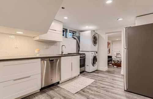 Hilltop House | Hilltop I Cherry Creek I Guest suite I Museums