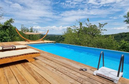 Samobor Apartment | Hilltop Panorama Chalet - Happy Rentals